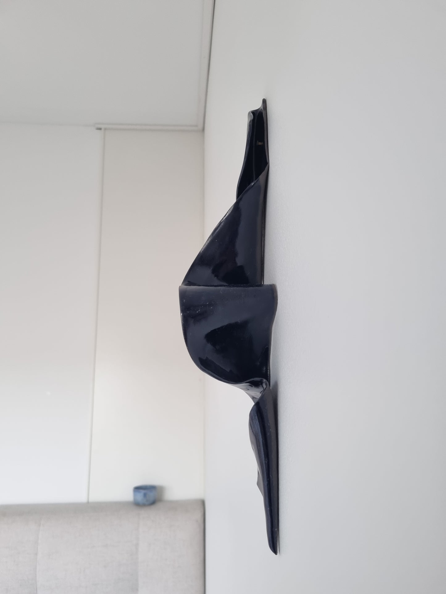Mørkeblå blank krummelure