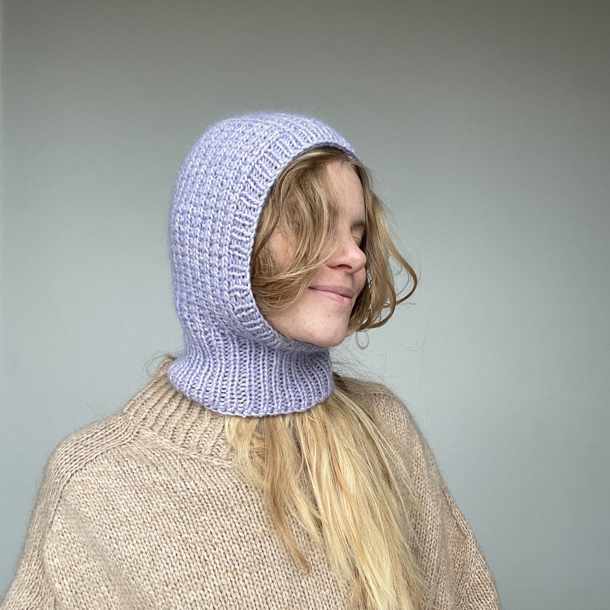 Balaclava håndstrikket lilla uld og mohair