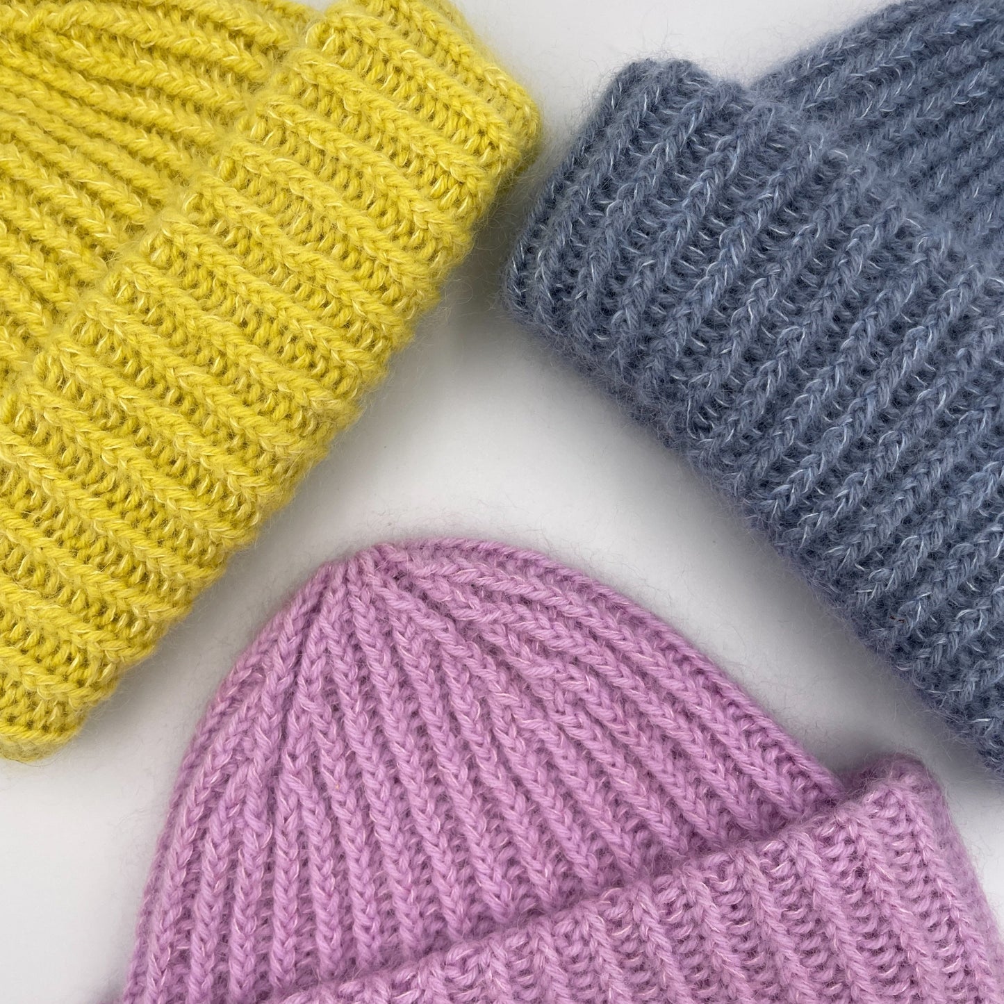 TopTop Beanie strikkeopskrift fra Pastelkollektivet, Topphue / beanie / hue til dame