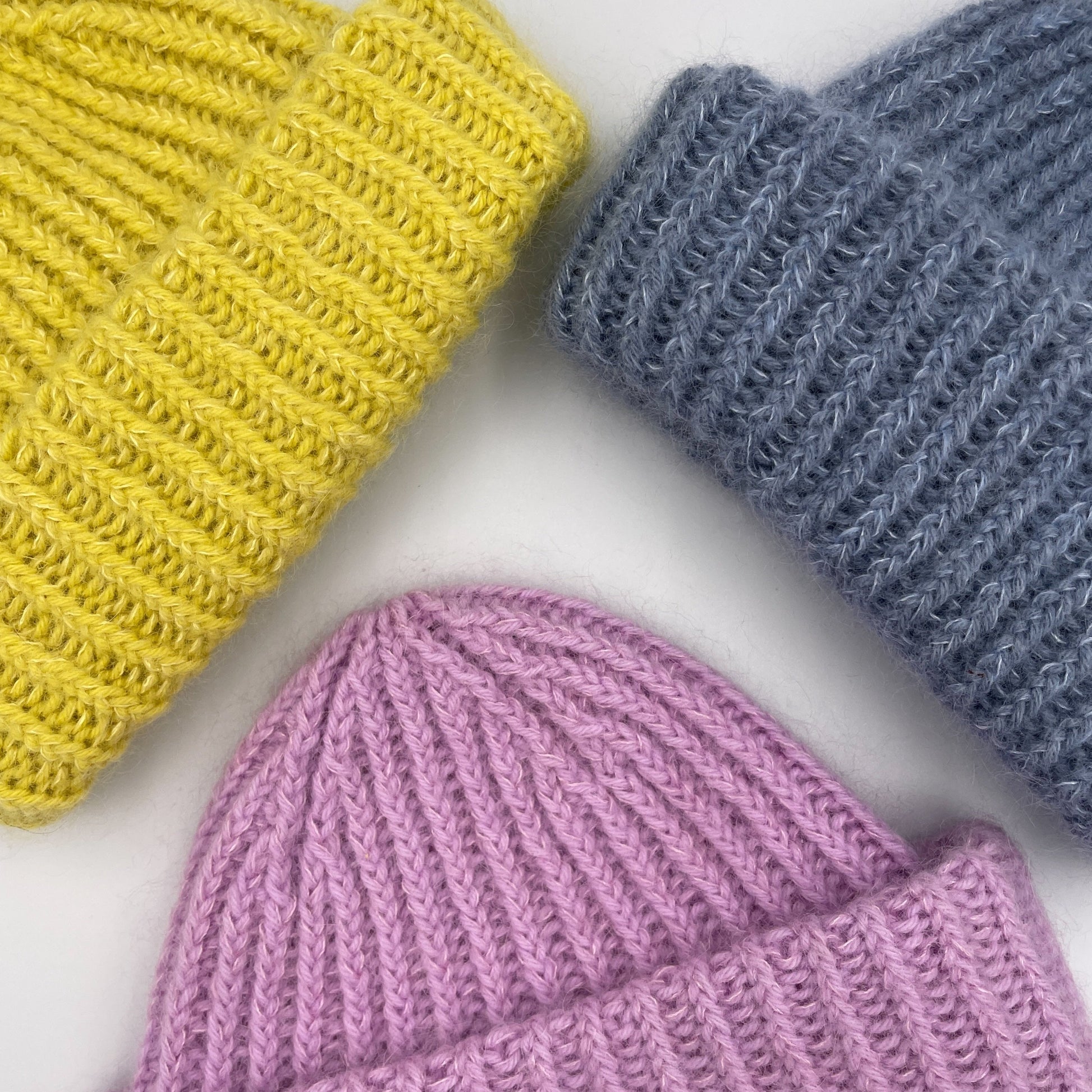 TopTop Beanie strikkeopskrift fra Pastelkollektivet, Topphue / beanie / hue til dame