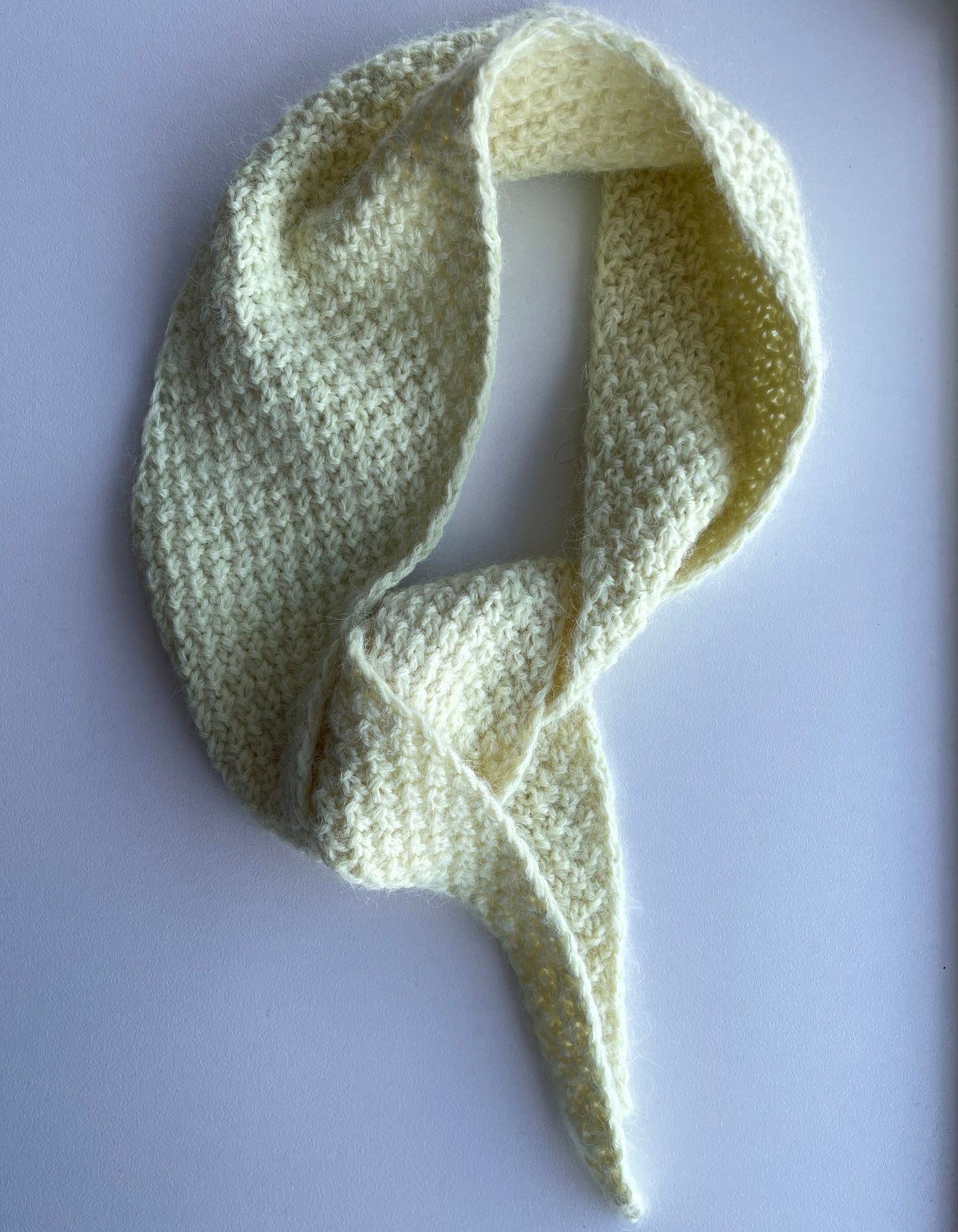 Pastel Scarf strikkeopskrift fra Pastelkollektivet. Nem og hurtig lille bandana