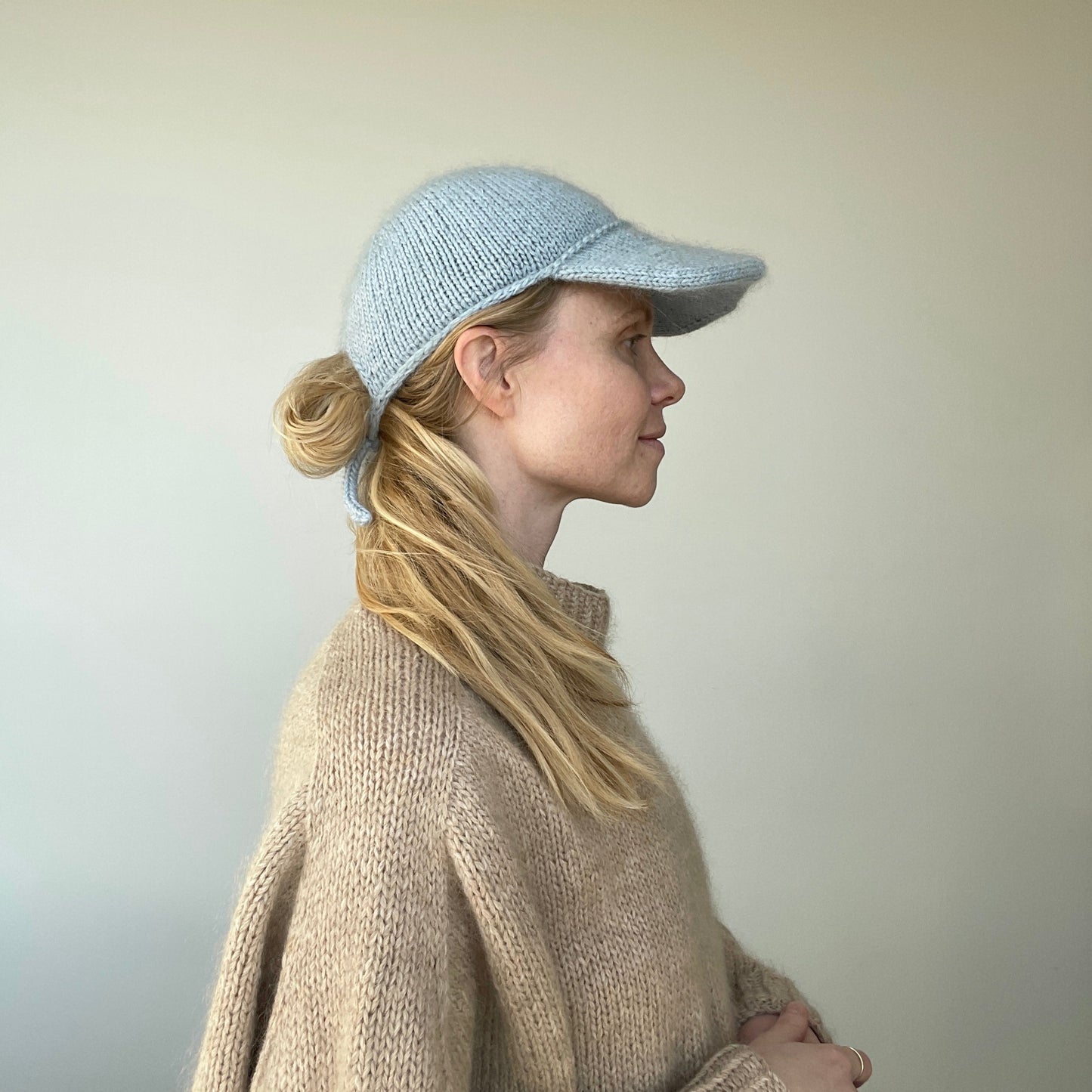 Strikkeopskrift Pastel Winter Cap strikket kasket. Pastelkollektivet
