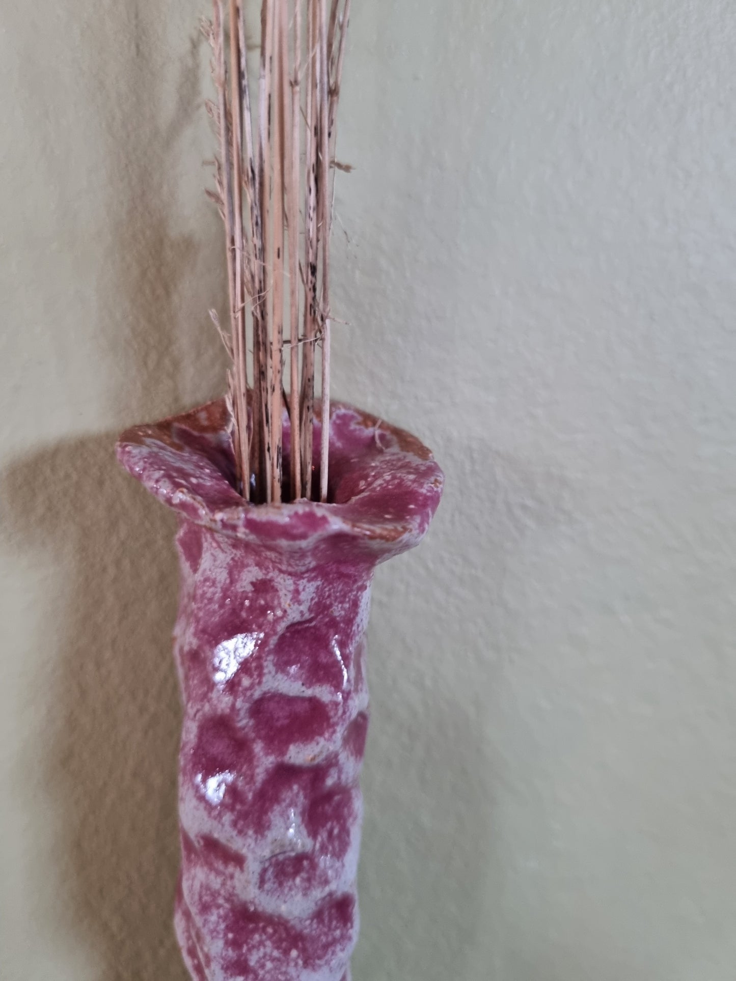 Lilla/beige vægvase