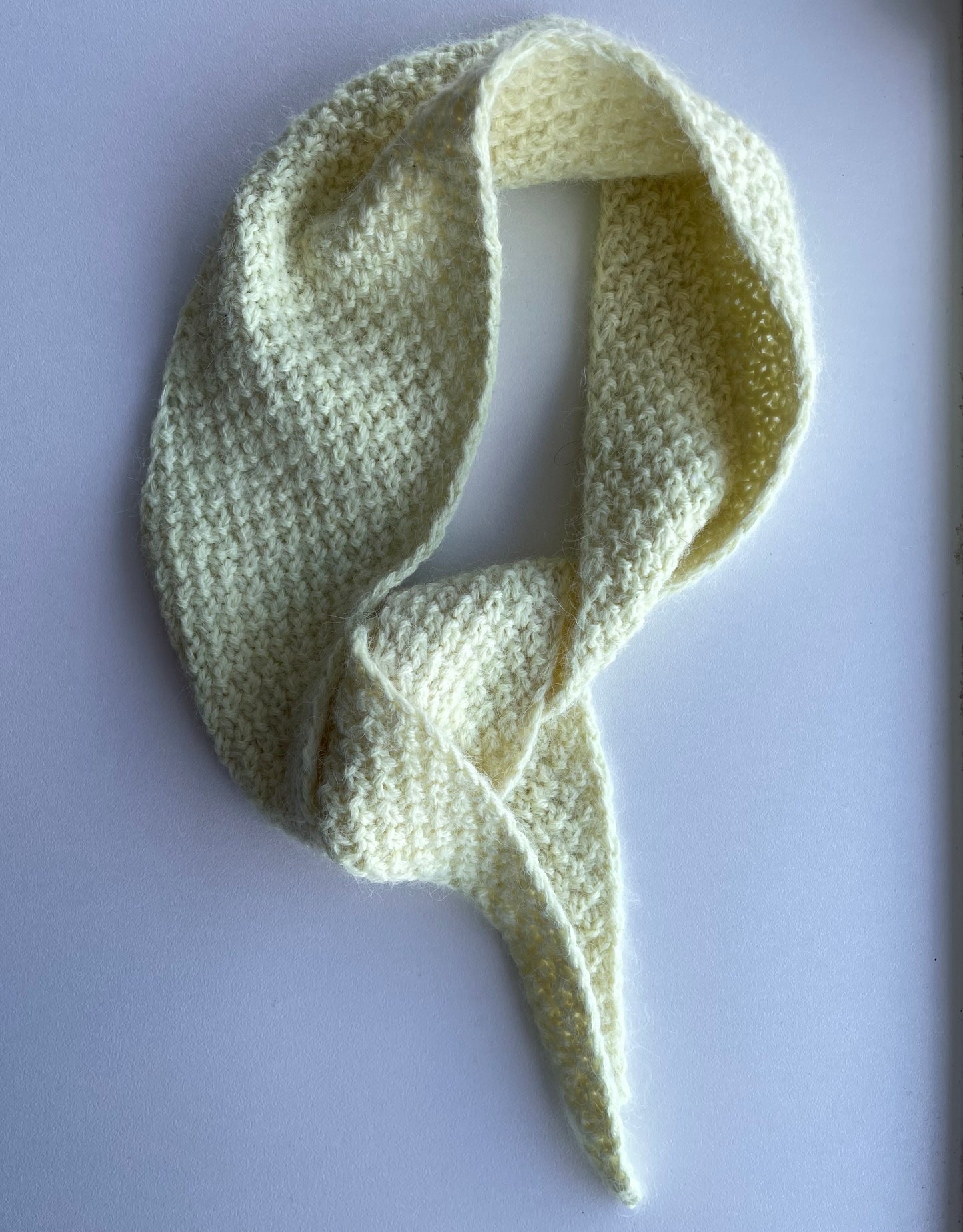 Pastel scarf knitting pattern from Pastelkollektivet Bandana